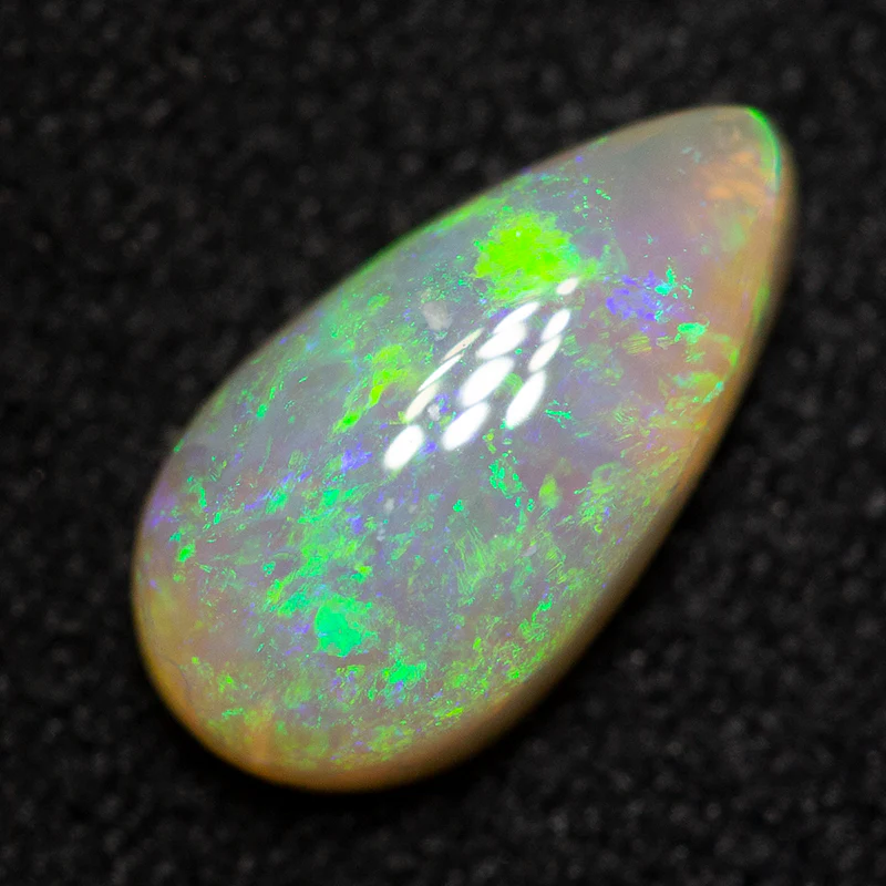 1.14 ct crystal opal 9.7x5.2x3.5mm