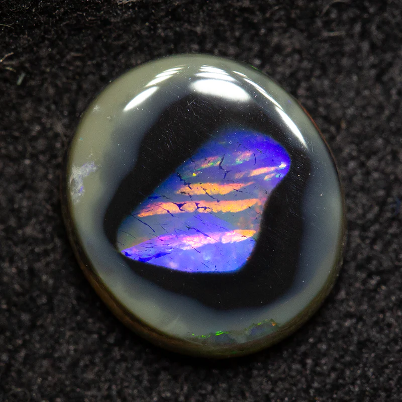 1.26 ct crystal opal 8.1x7.2x2.9mm