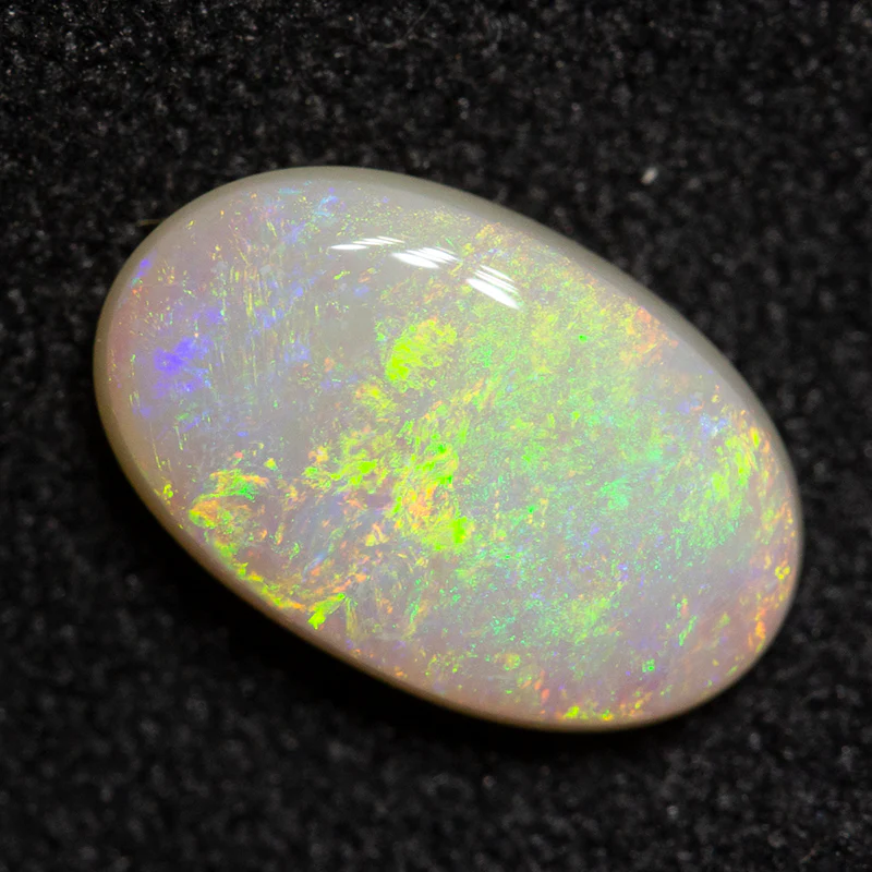 1.27 ct white opal 9.7x6.1x3mm