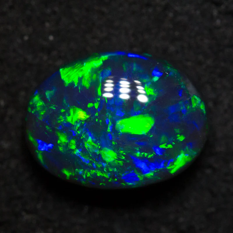 1.30 ct black opal 7.7x5.9x4.1mm