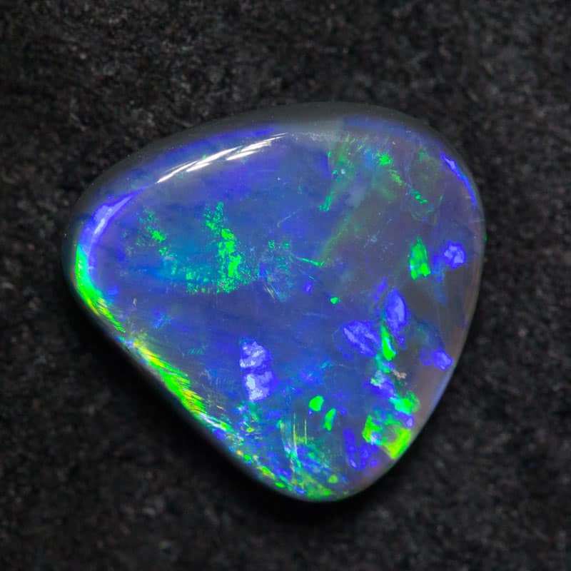 1.32 ct black opal 8.4x7.6x3.1mm