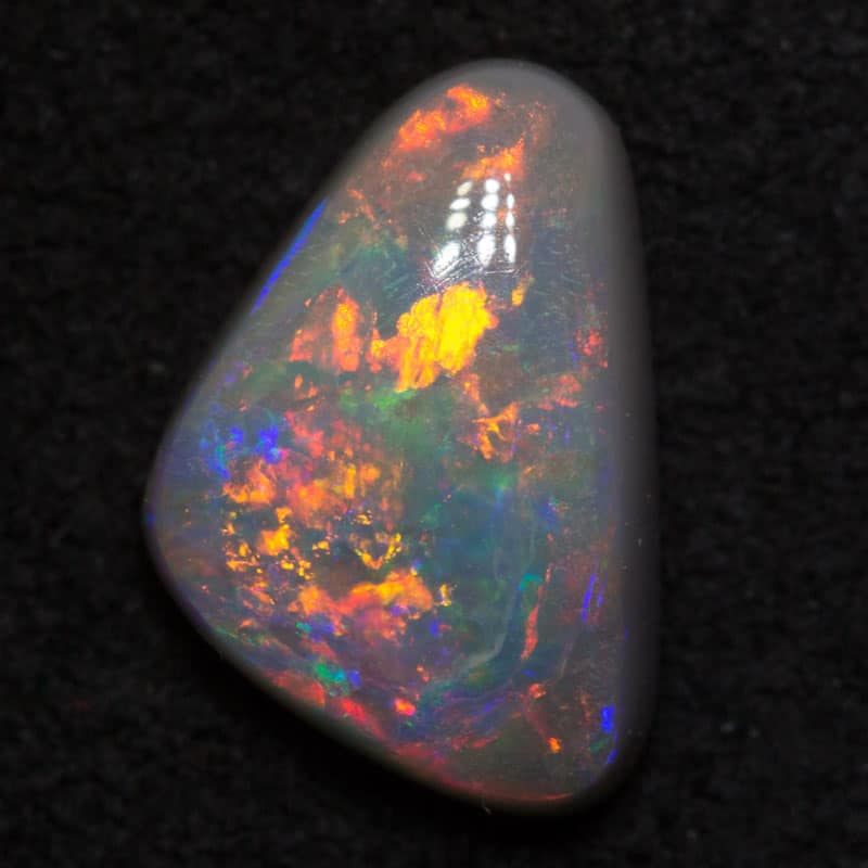 1.34 ct dark opal 10x6.5x3mm