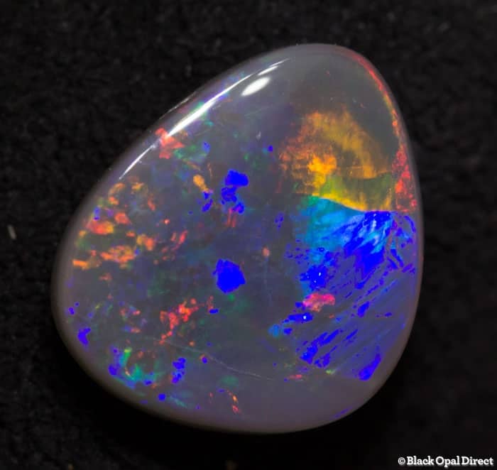 1.40 ct semi black opal 9x8x3mm