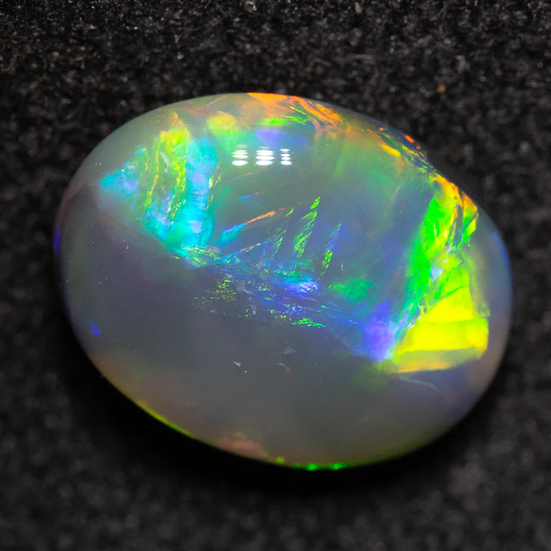 1.51 ct black opal 8.9x6.9x3.9mm