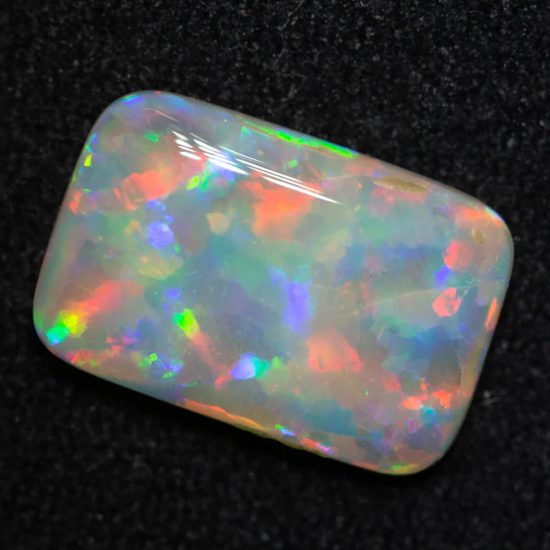 1.53 ct white opal 10.6x7x2.5mm