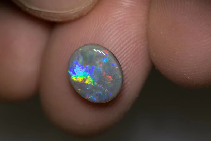1.85 ct dark opal 11x9x2.5mm - Image 3