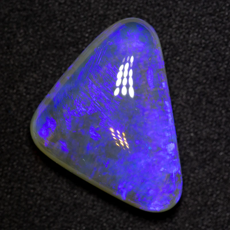 11.81 ct black crystal opal 20.9x15x7mm