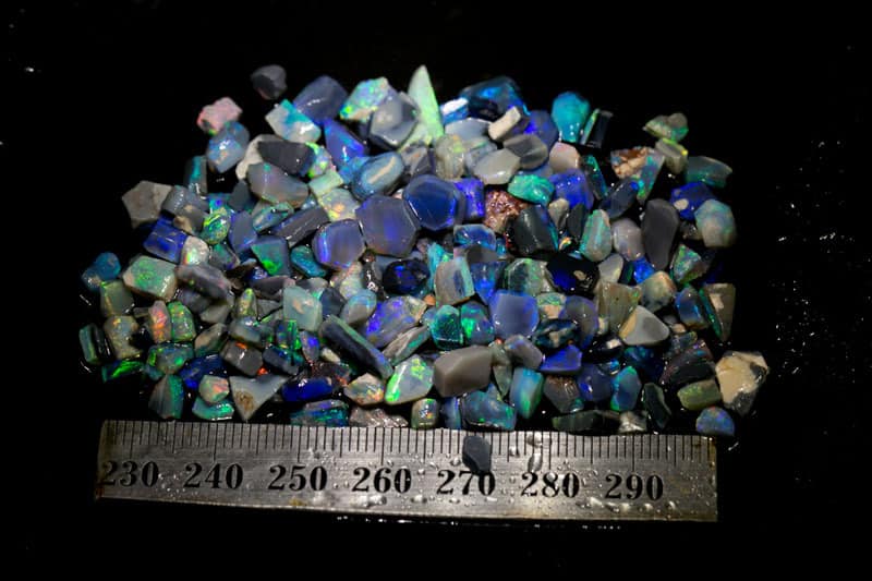 111 ct opal rubbed parcel 250 pieces