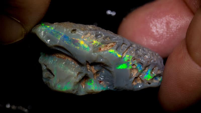 142 ct rough opal piece 47mm across