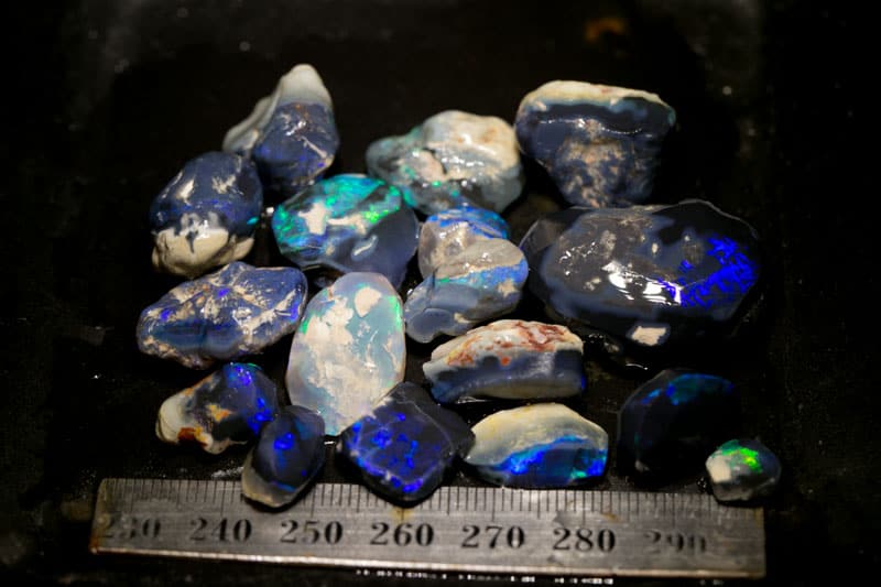 190 ct rough opal parcel 17 pieces