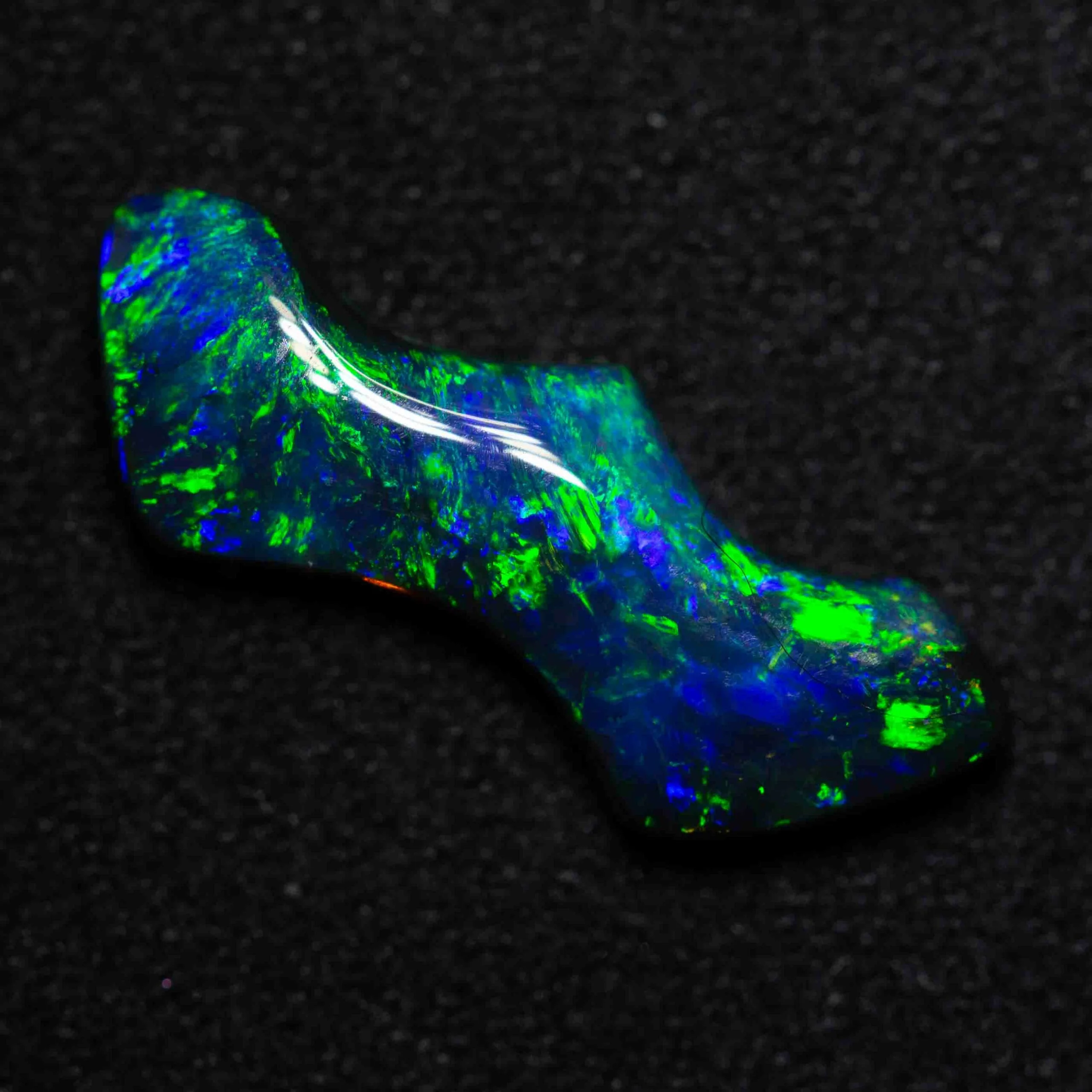 2.07 ct black opal 16.9x6.4x3.3mm