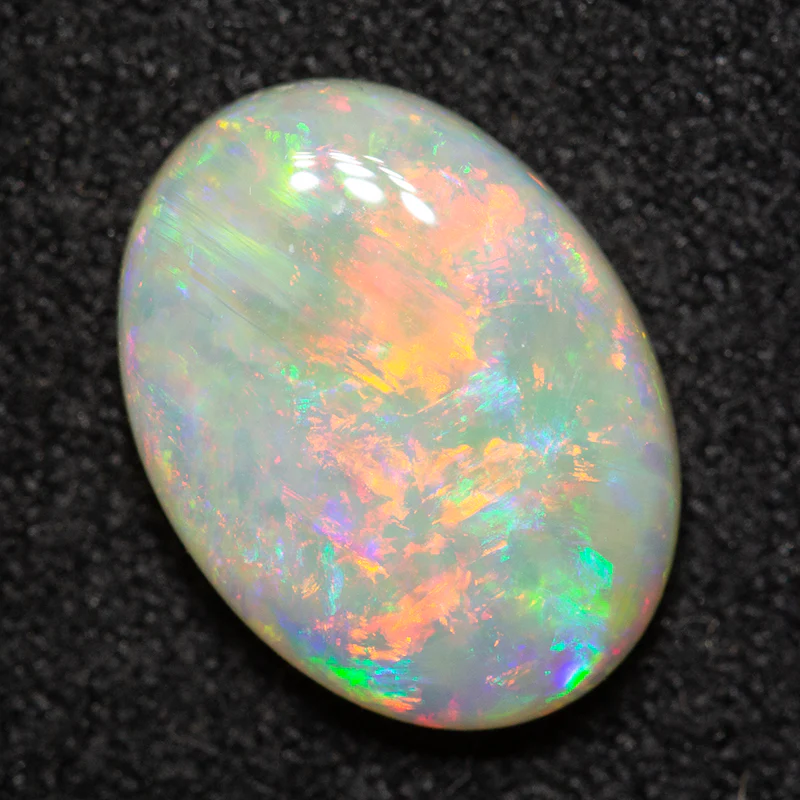 2.20 ct white opal 11.4x8.5x3.4mm