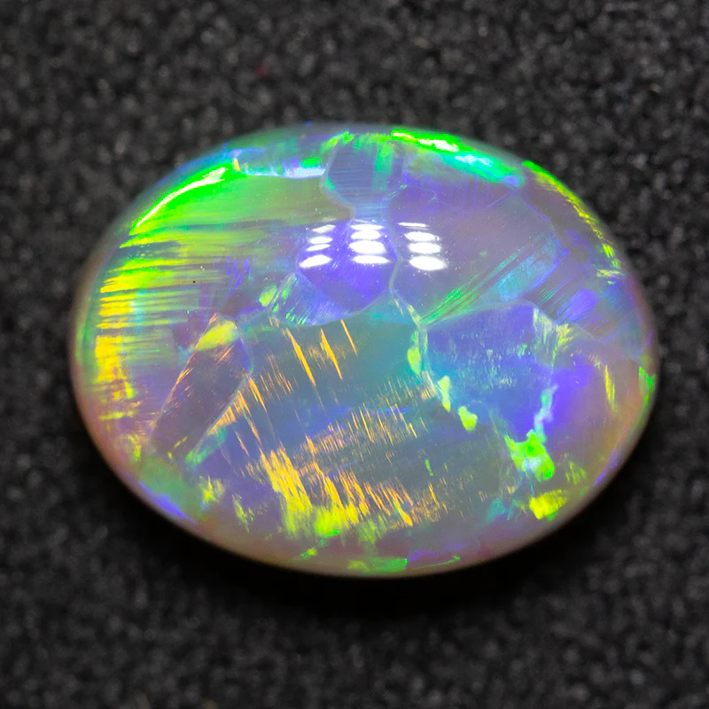 2.45 ct crystal opal 10.3x7.9x4.7mm