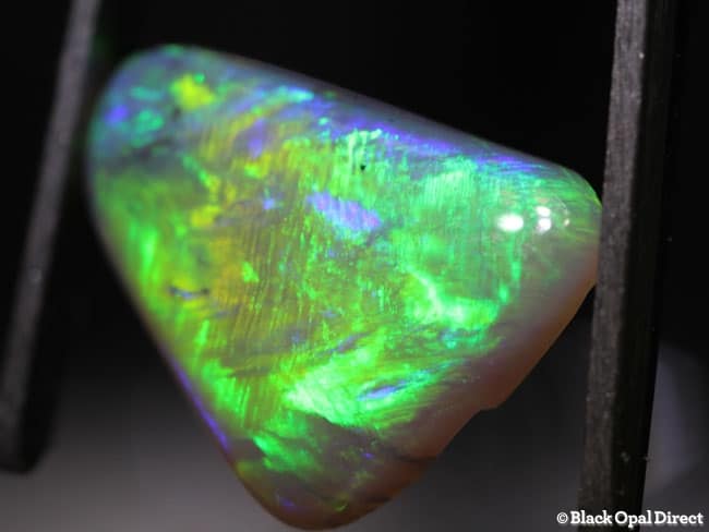 2.49 ct crystal opal 12x9x4mm - Image 2