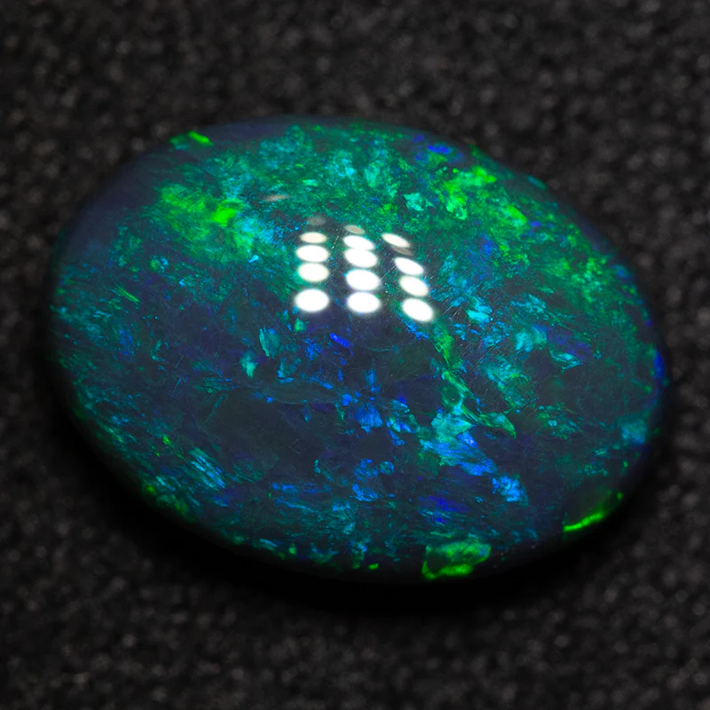 2.52 ct black opal 10.8x7.8x4.3mm