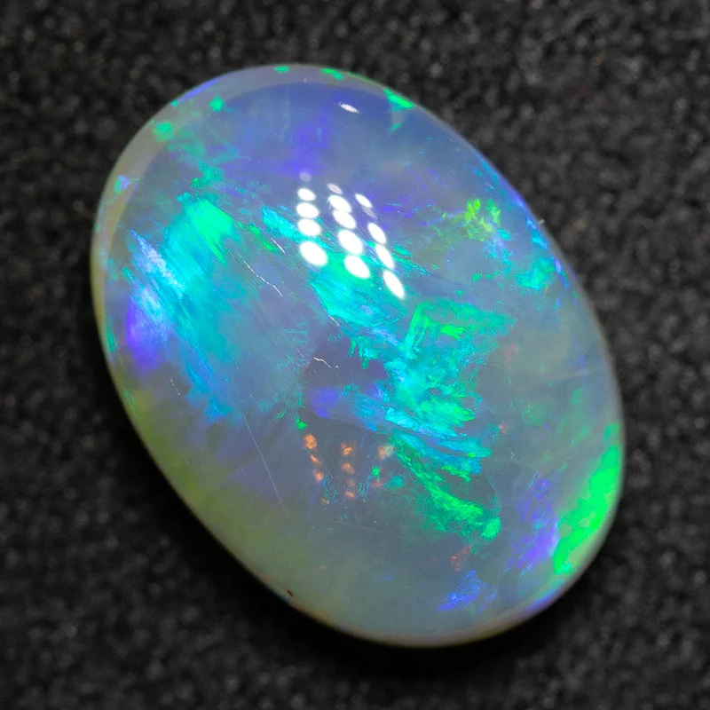 2.54 ct crystal opal 11.1x8.1x4.4mm