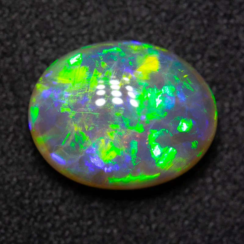 2.60 ct double-sided crystal opal 10.4x8.2x4.9mm