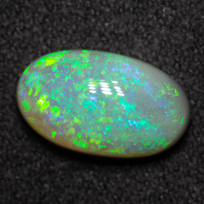2.61 ct dark opal 12.3x7.3x4.5mm