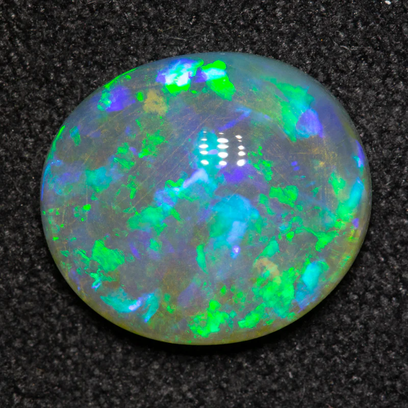 2.66 ct crystal opal 10.5x9.5x5mm