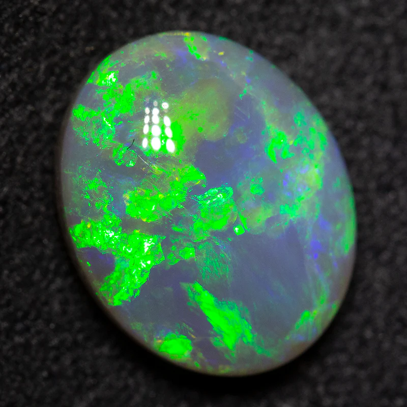 2.66 ct dark opal 10.8x8.9x4.6mm