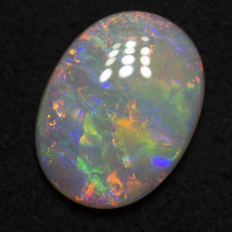 2.69 ct white opal 12.6x9.4x3.5mm