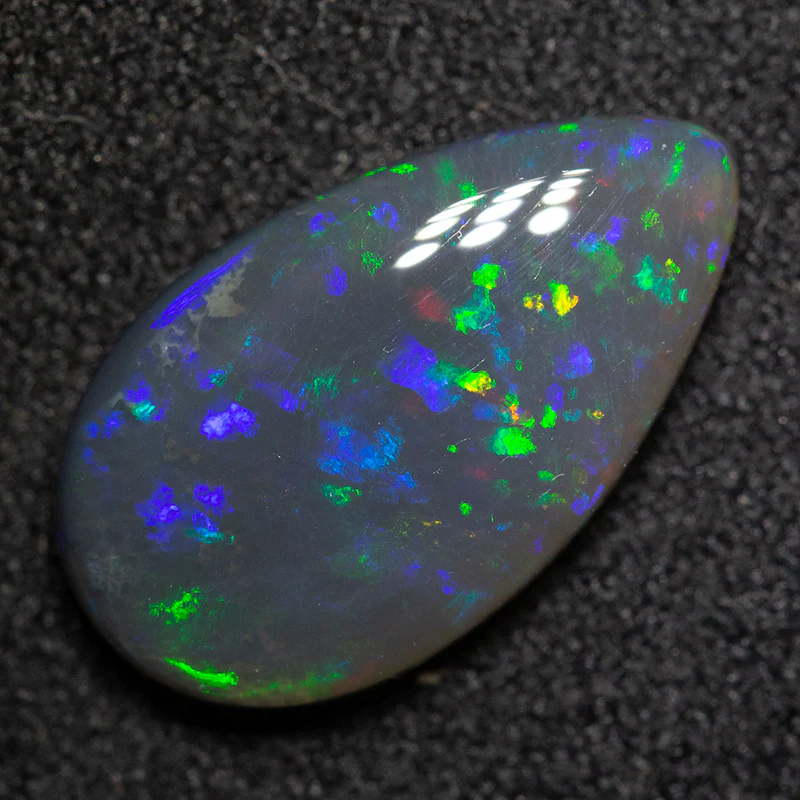 2.70 ct black opal 14.4x8.3x3.7mm