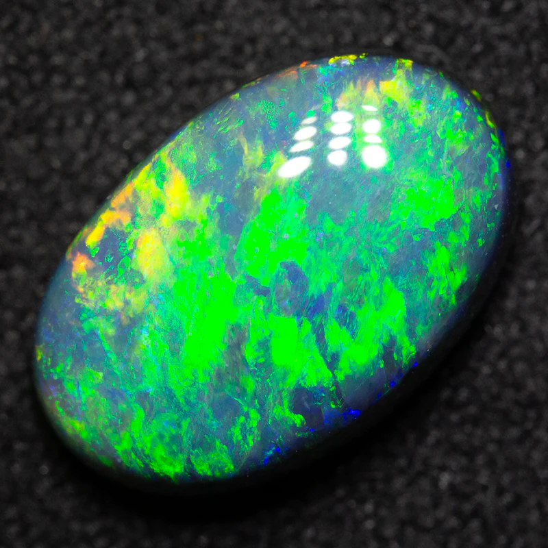 2.71 ct black opal 11.8x7.7x4.4mm