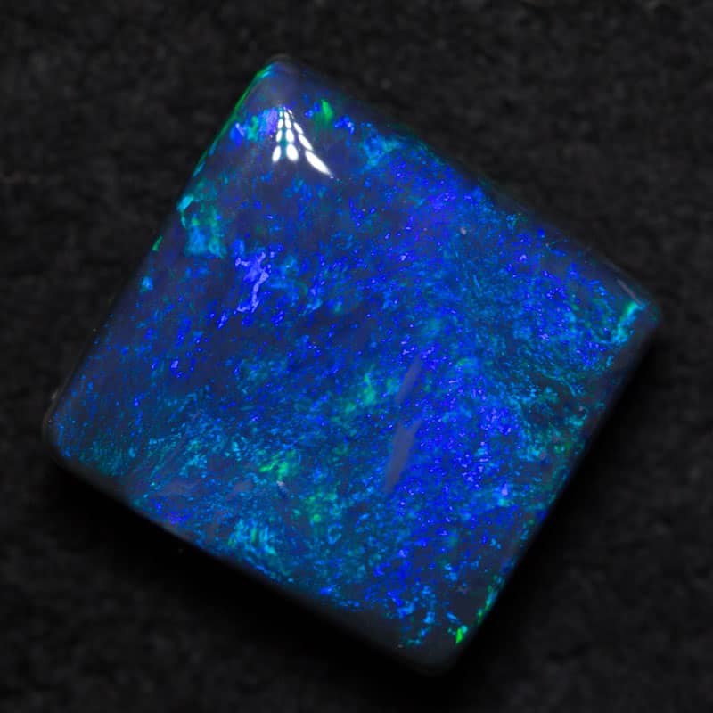 2.83 ct black opal 8.5x9x4mm