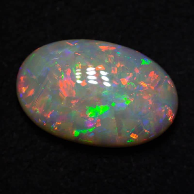 2.86 ct white opal 12x8x5mm