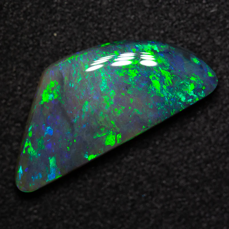 2.90 ct black opal 17.2x7.8x3.4mm