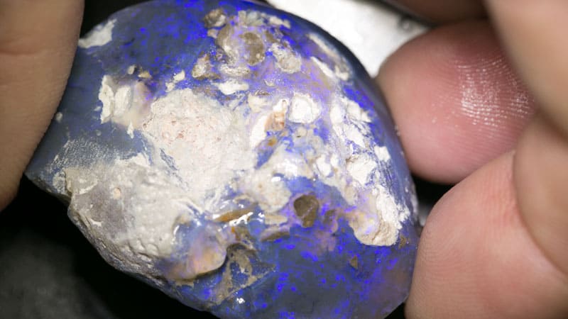 208 ct roughly rubbed opal piece 48mm across MASSIVE
