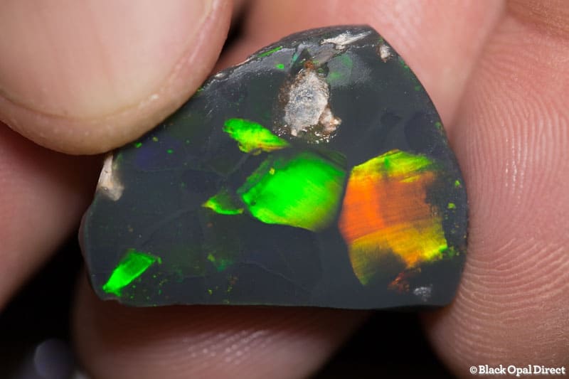 22.53 ct rough opal piece 26mm across