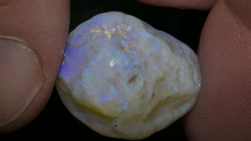26.04 ct rough opal piece 23mm across