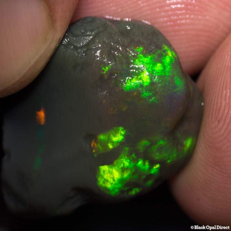 28.85 ct rough opal piece 27mm across