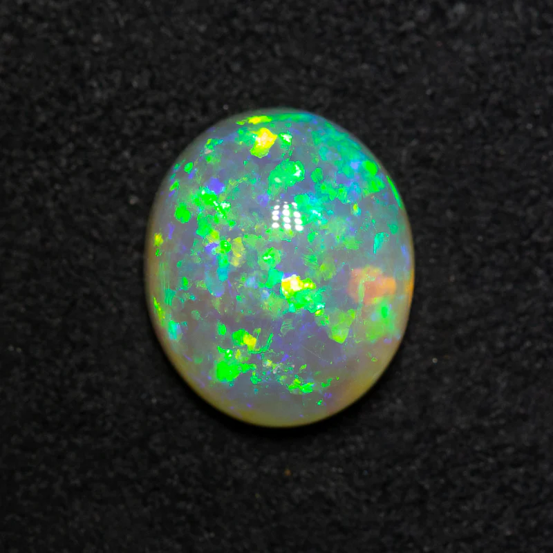 3.17 ct crystal opal 10.9x9.2x5.2mm