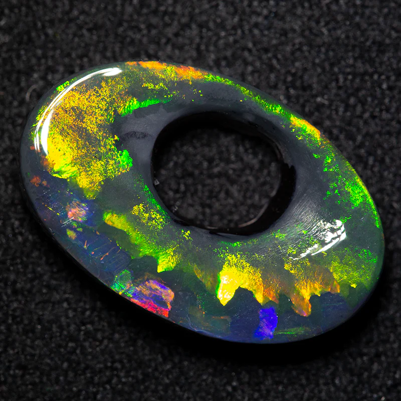 3.35 ct black opal eye 15.6x10.1x3.8mm