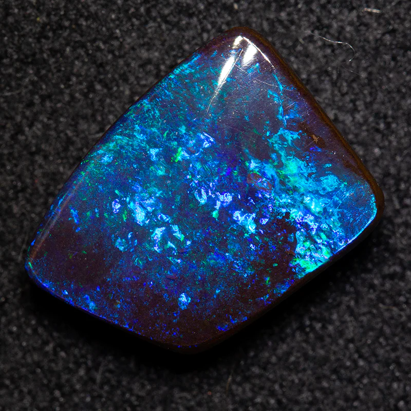 3.51 ct boulder opal 11.1x8.3x3.8mm
