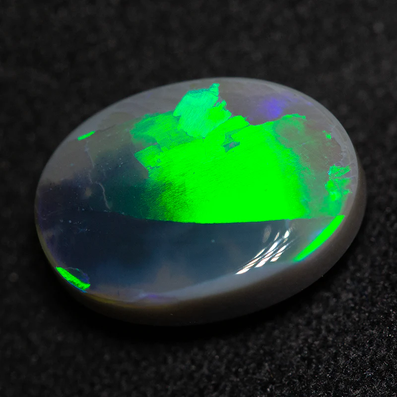 3.56 ct dark opal 11.8x8.5x5mm