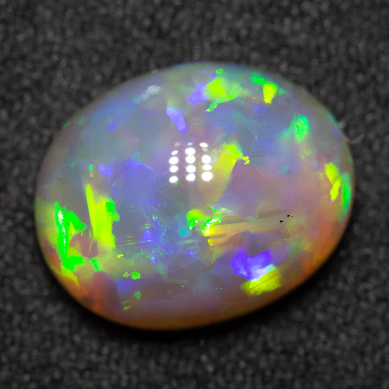 3.60 ct crystal opal 11.4x9.2x5.8mm