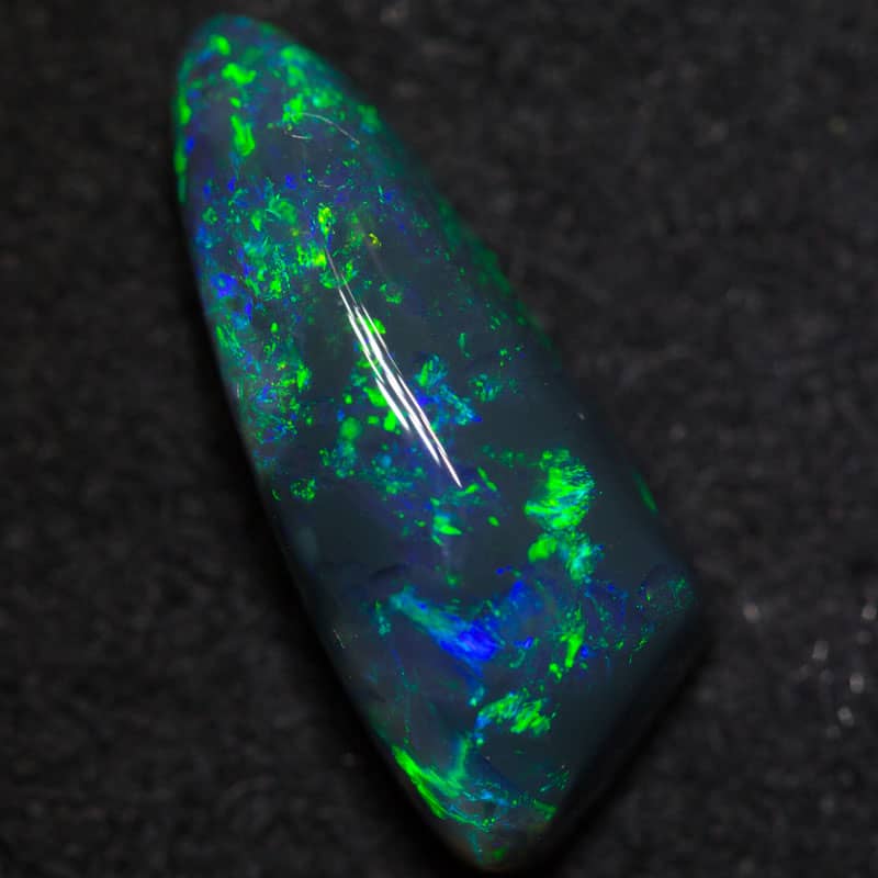DEPOSIT 3.66ct black opal 16.6x6.7x5.3mm