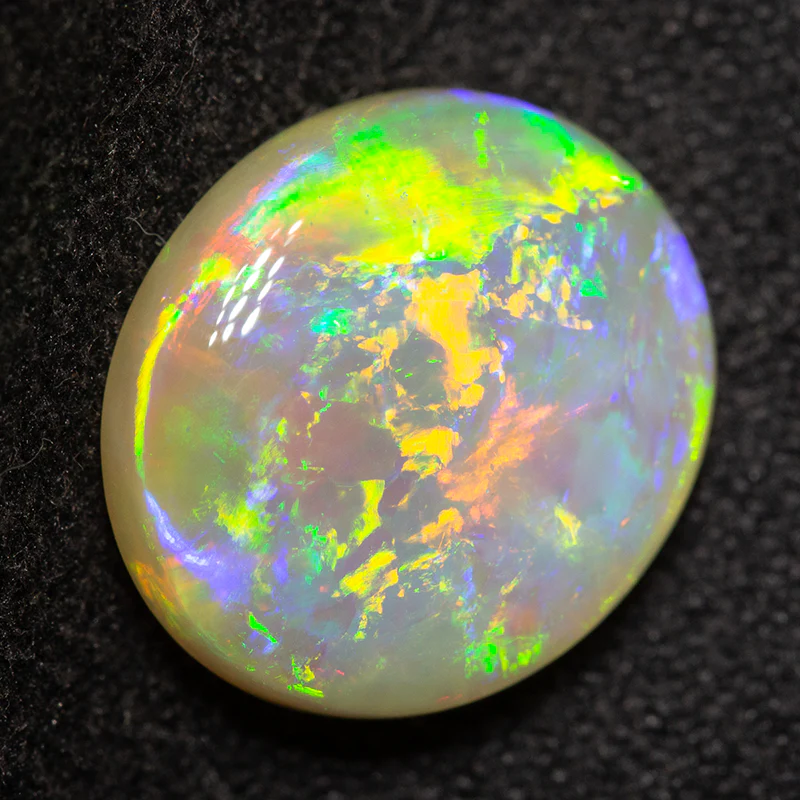 3.75 ct crystal opal 12.2x10.8x4.3mm