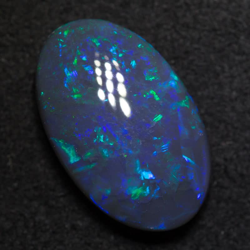 3.79 ct black opal 14.4x9x4.7mm