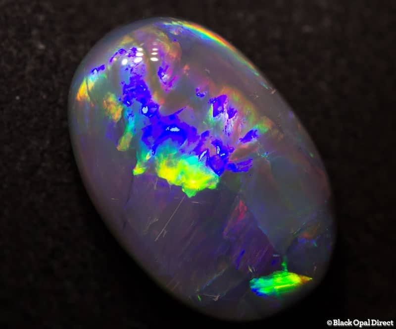 3.81 ct semi black opal 14x9x4mm