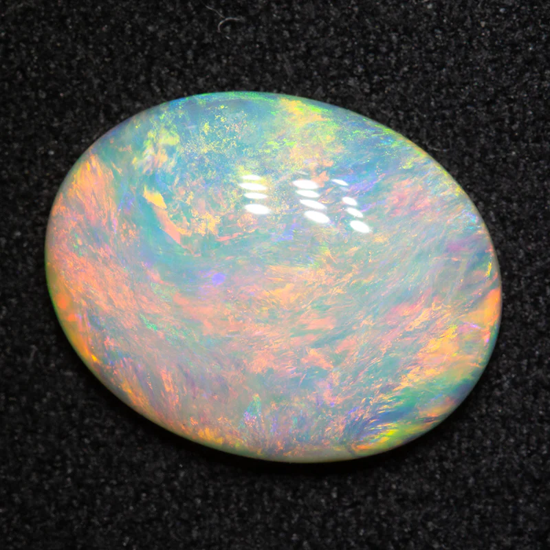 3.84 ct white opal 14.1x11.1x3.6mm