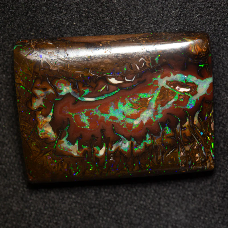 39.02 ct boulder opal 25x18.9x6.3mm