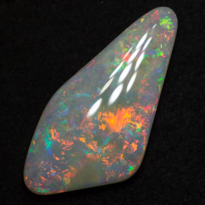 4.11 ct white opal 21x10x3.5mm