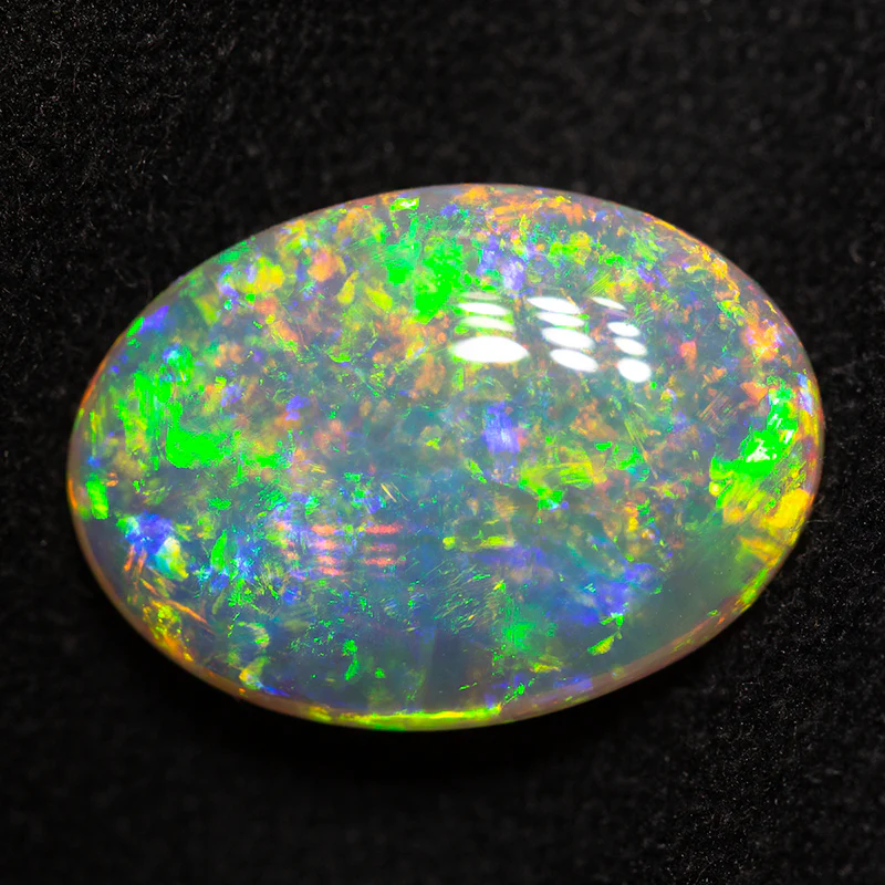 4.34 ct crystal opal 15.1x10.8x4.5mm