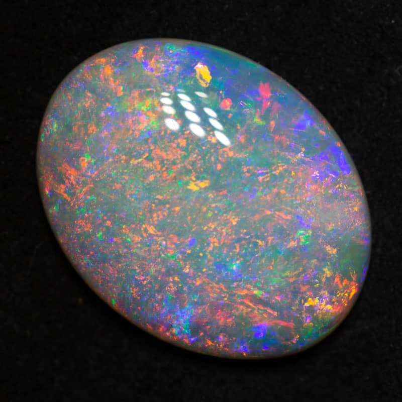 4.35 ct white opal 15x12x3.8mm