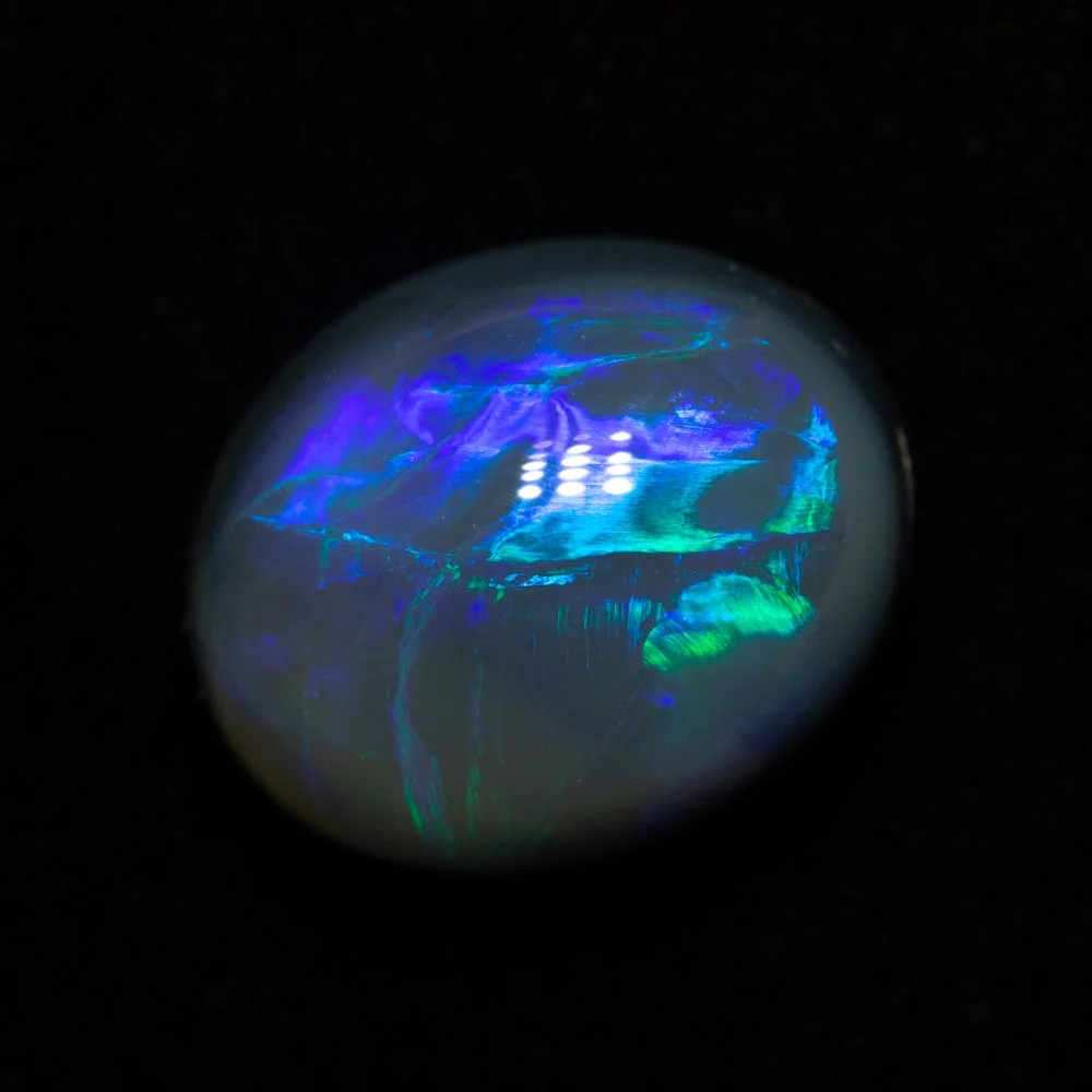 4.76 ct black opal 11.6x9.5x7mm - Image 2