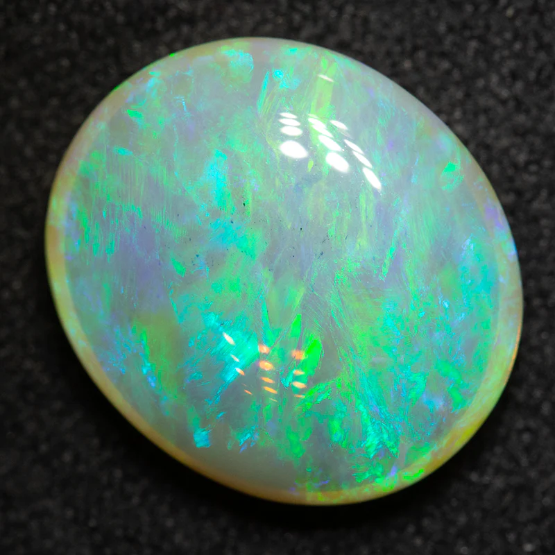4.77 ct crystal opal 13.3x11.6x4.9mm